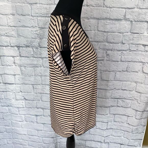 Belah & Codey women M scoopneck stripe top w/decorative shoulder buttons - Picture 7 of 12